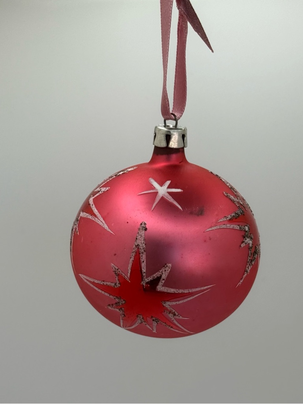 Single VTG PINK POLAND ATOMIC STAR GLASS ORNAMENT MICA MIDCENTURY FANTASIA